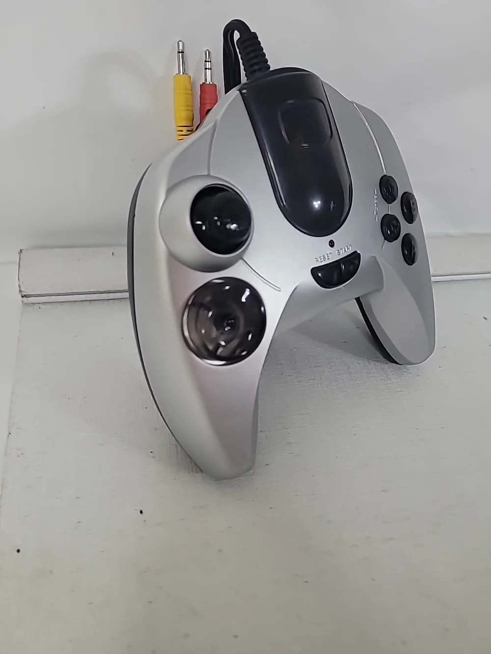 TV Mega Max Plug N Play Video Game Controller NS860XP 30 Retro Games Silver